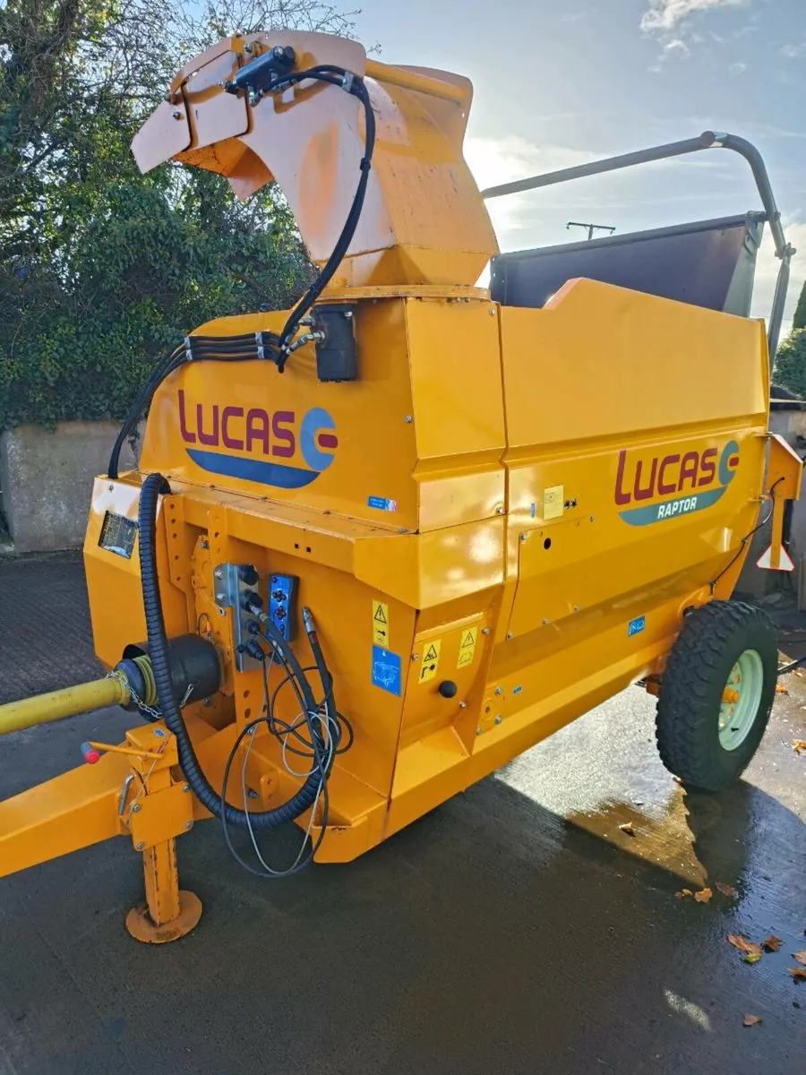 Lucas Raptor Straw Chopper - Image 1