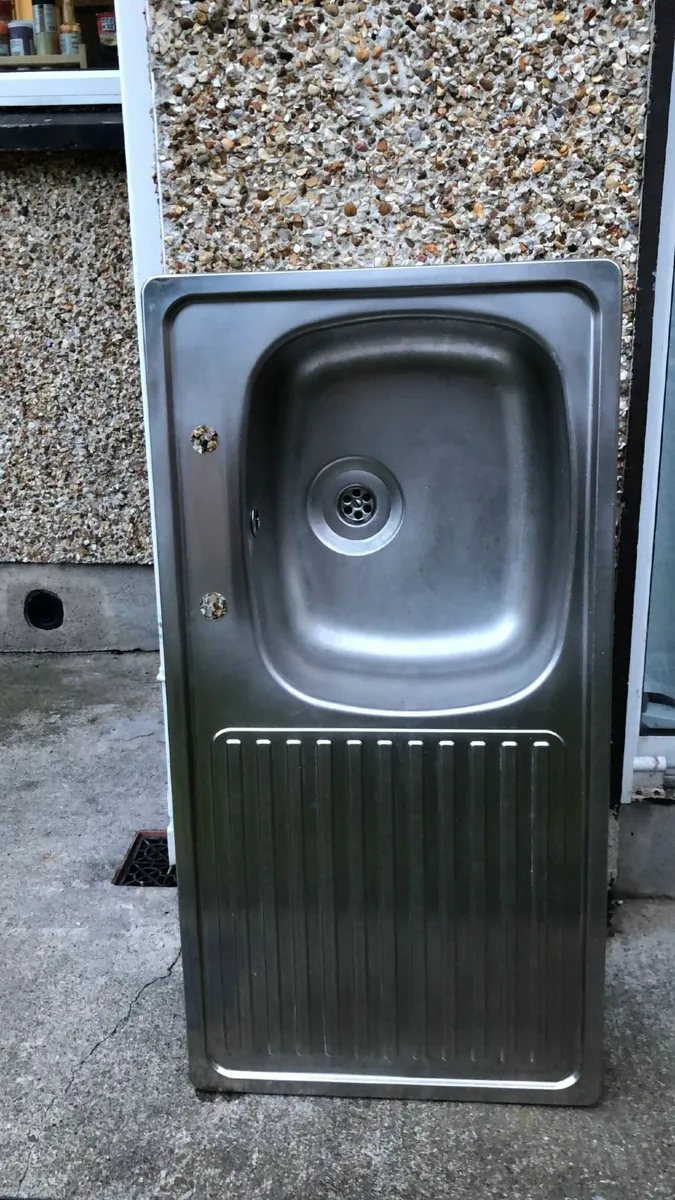 Kitchen sink - Image 1