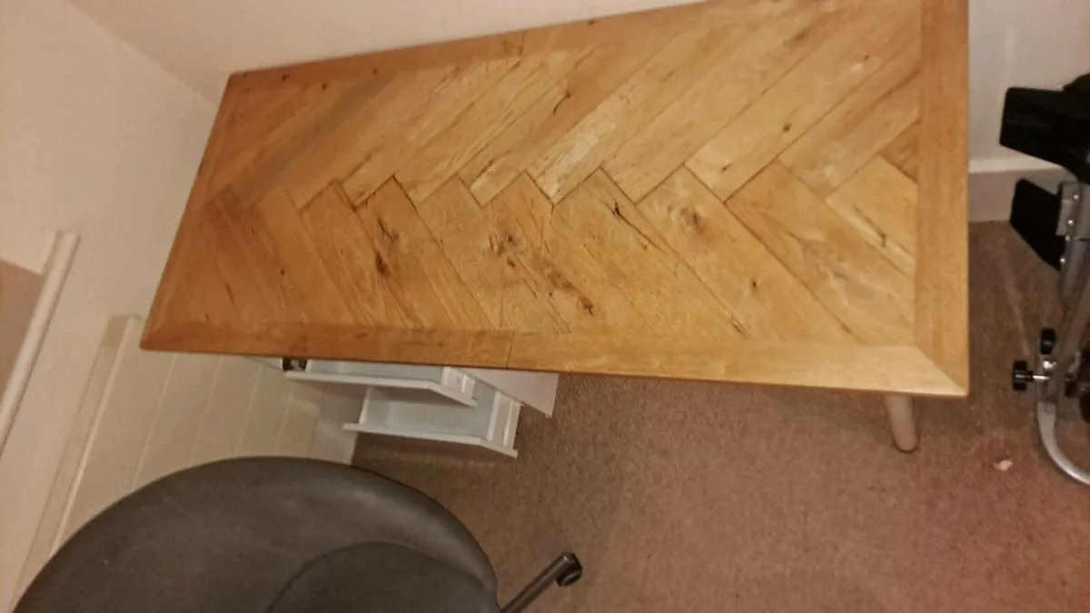 Desk and chair - Image 2