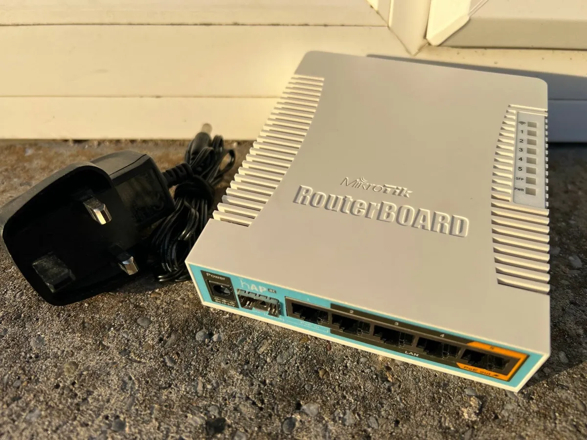 1Gb Router MikroTik hAP ac Dual Band PoE - Image 1