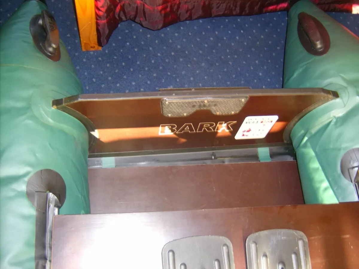 inflatable boat - Image 3