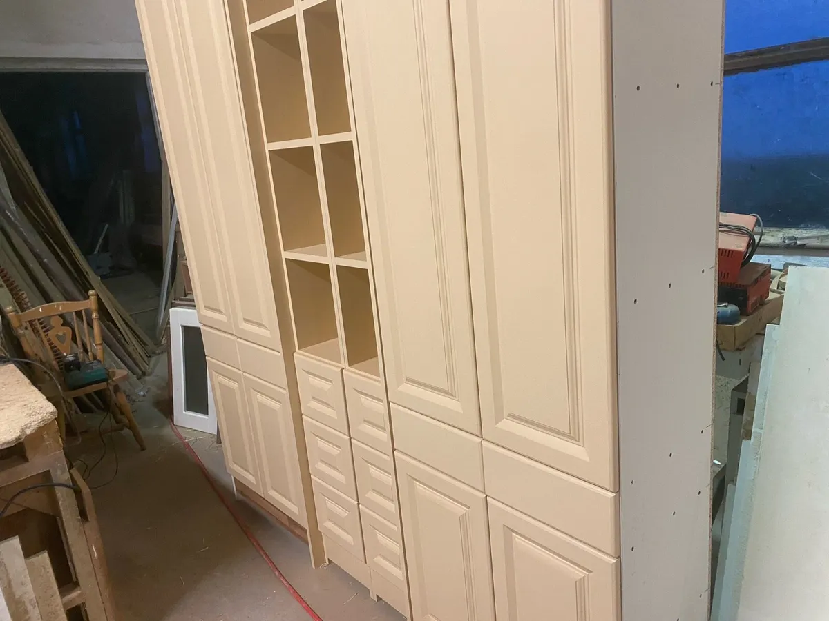 Sitting room unit - Image 2