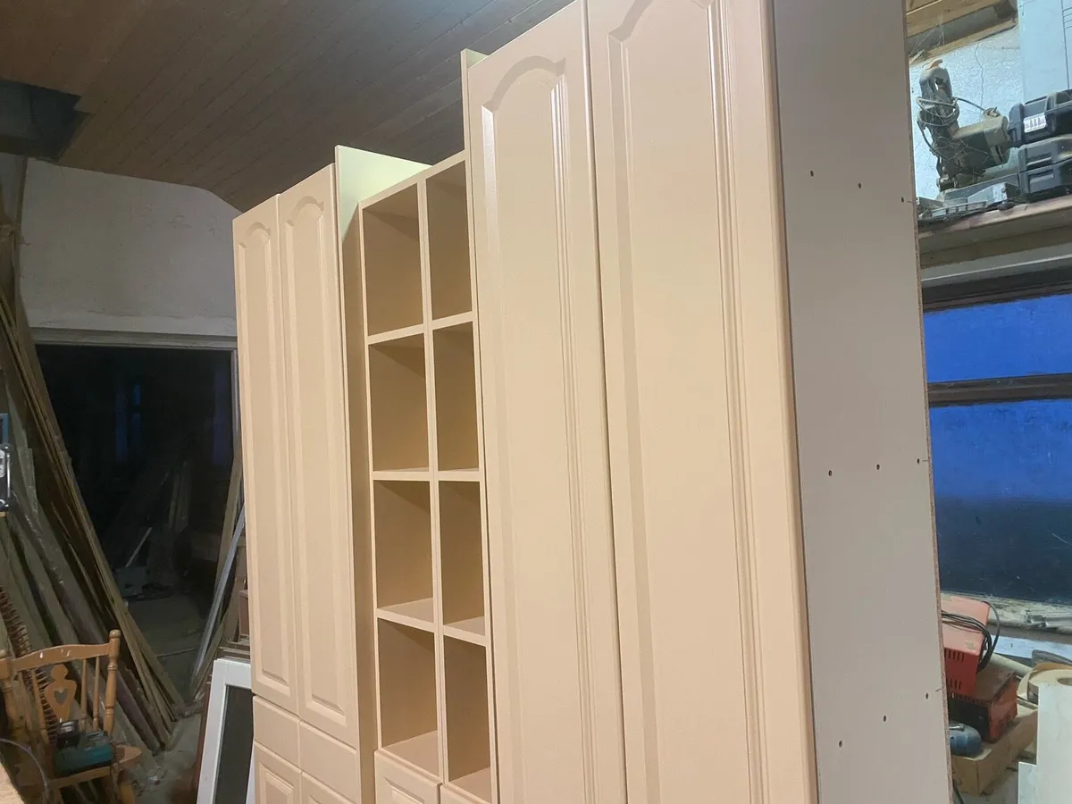 Sitting room unit - Image 3