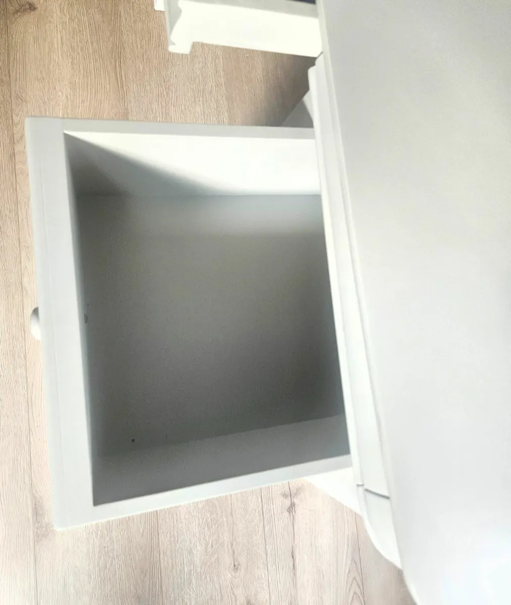 Dressing table and stool - Image 3