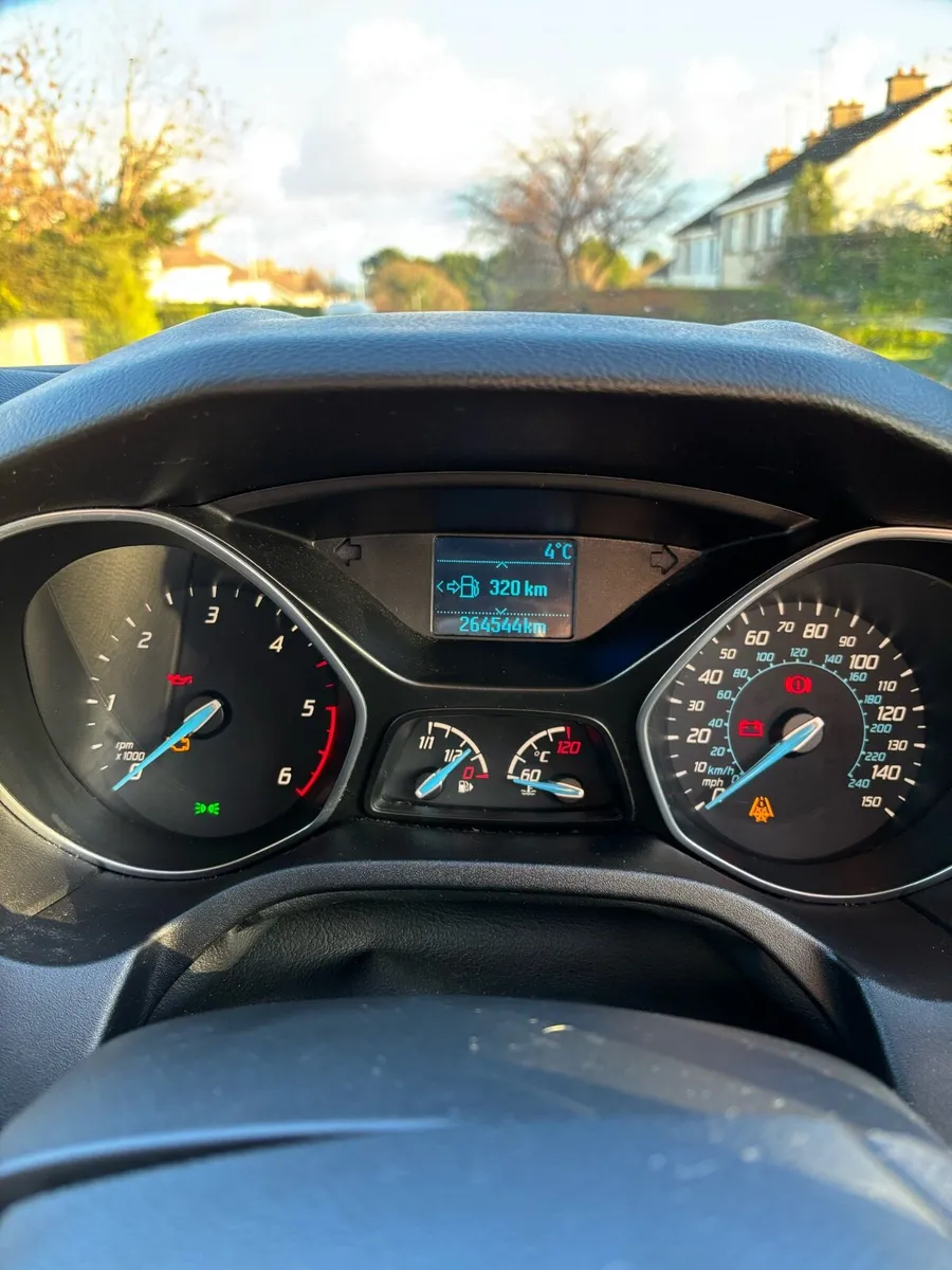 Ford Focus - Image 2