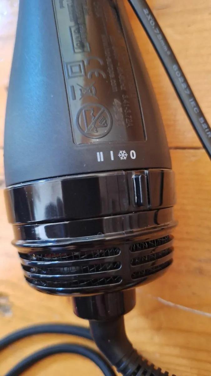 Revlon One-Step Hair Dryer and Styler - Image 3