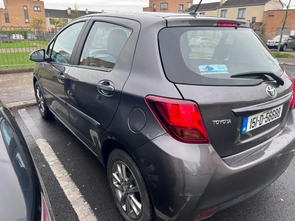 Toyota Yaris 2015 - Image 3