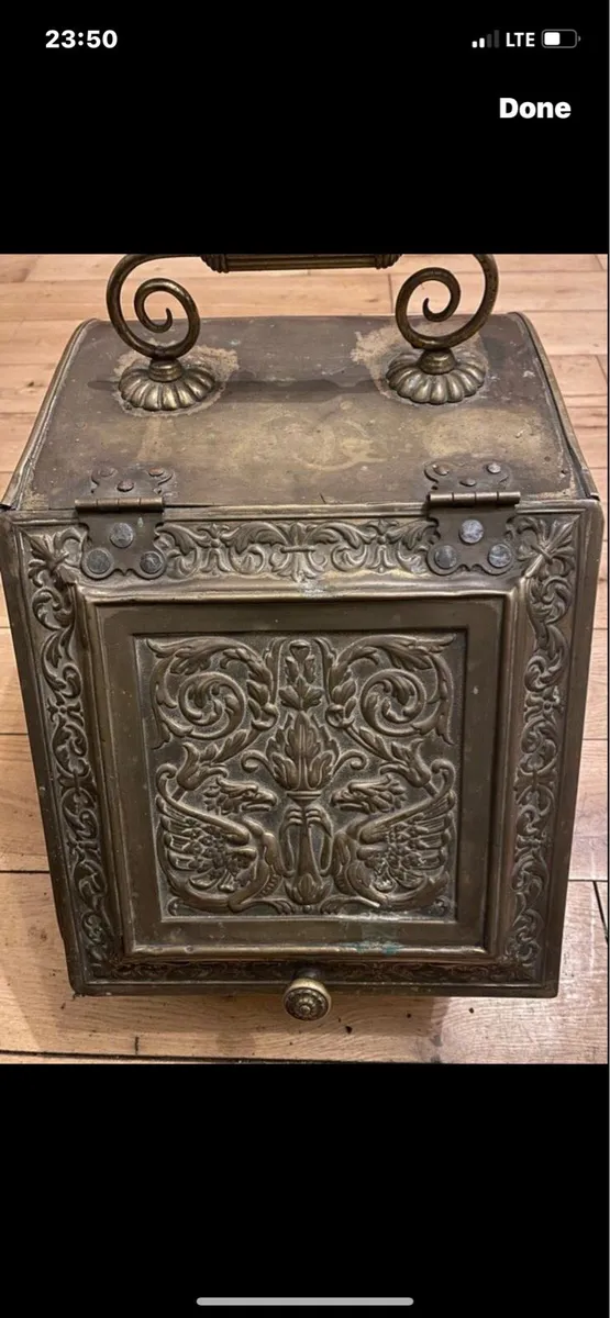 Antique brass coal scuttle - Image 1