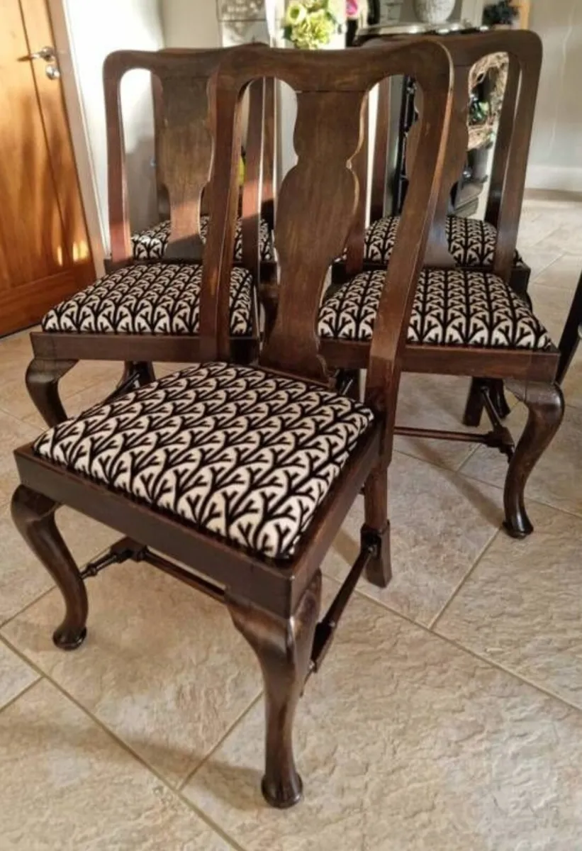Stunning Antique Chairs x 5...€395 - Image 1