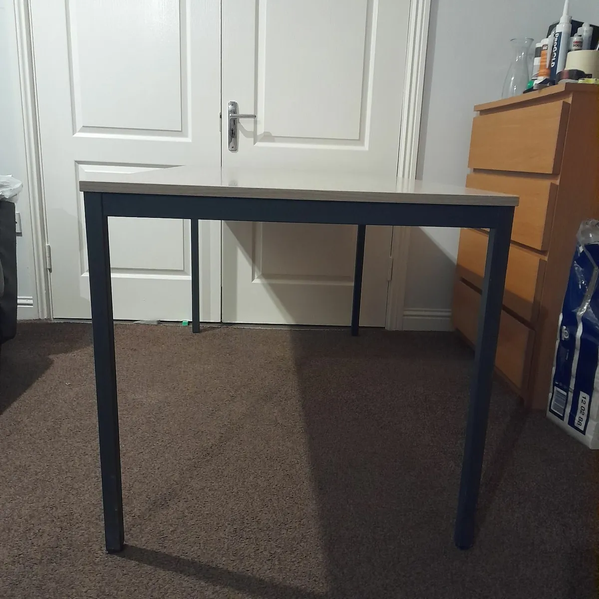 Kitchen table - Image 2