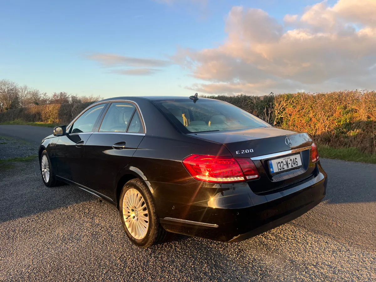 Mercedes-Benz E-Class 2013 - Image 4