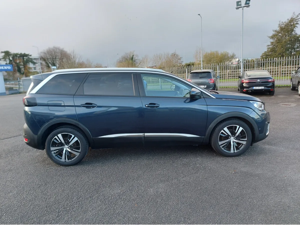 Peugeot 5008 ALLURE 1.6 BLUE HDI 120 4 4DR - Image 2