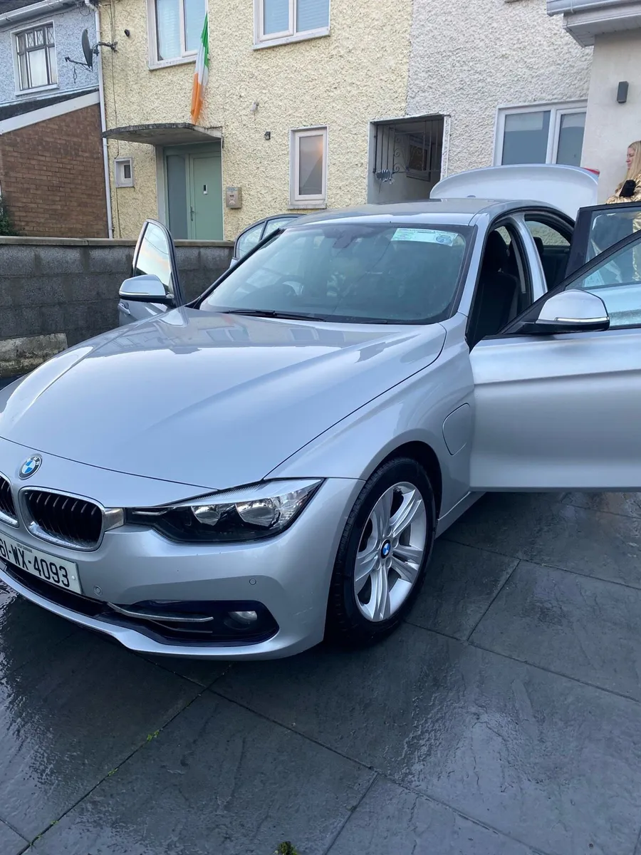 Bmw330e - Image 1