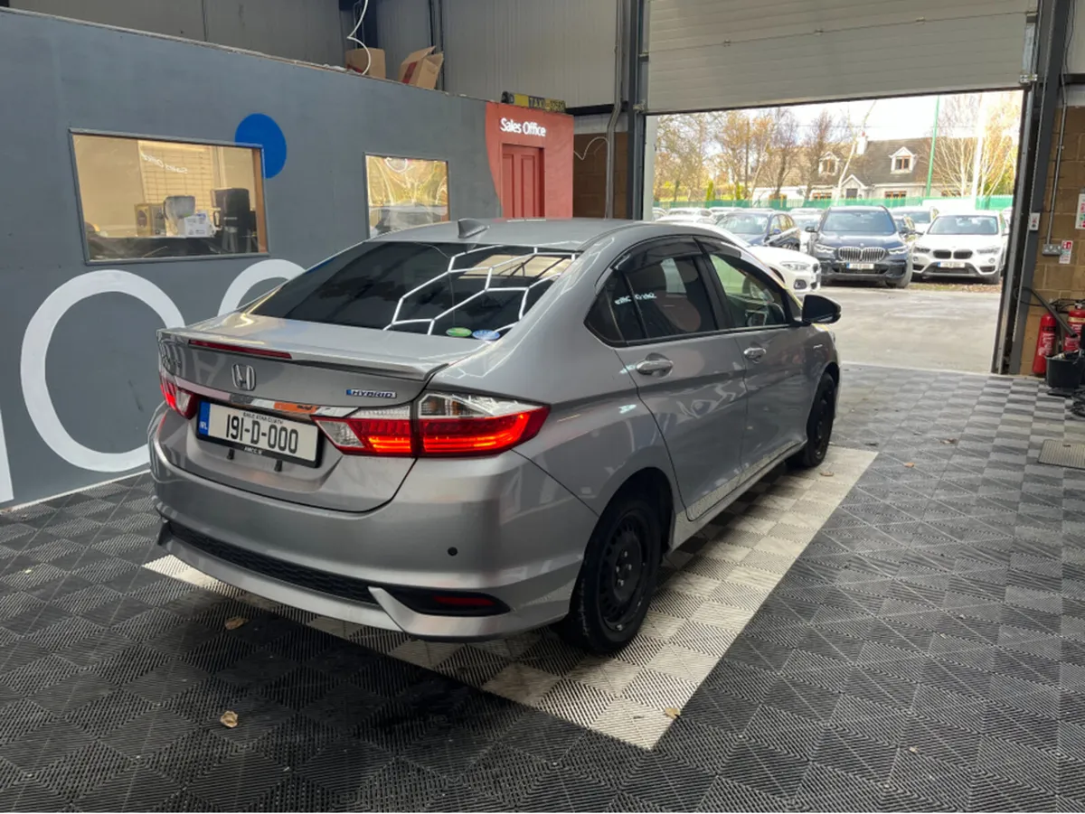 Honda Grace 2019 HONDA GRACE 1.5L HYBRID / 45K KMS - Image 2