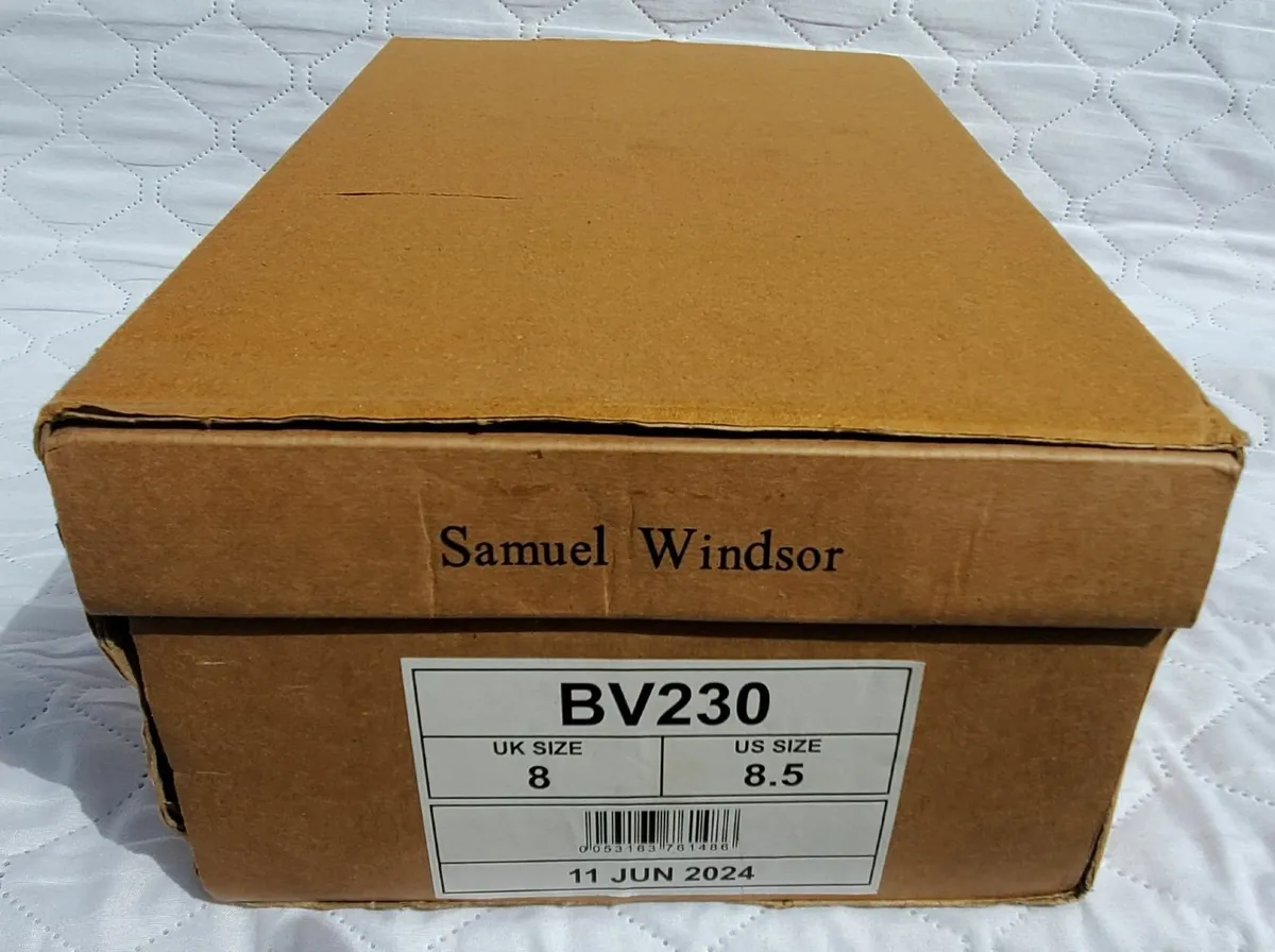 Samual Windsor Handmade Leather Shoes Size 8 NEW - Image 3