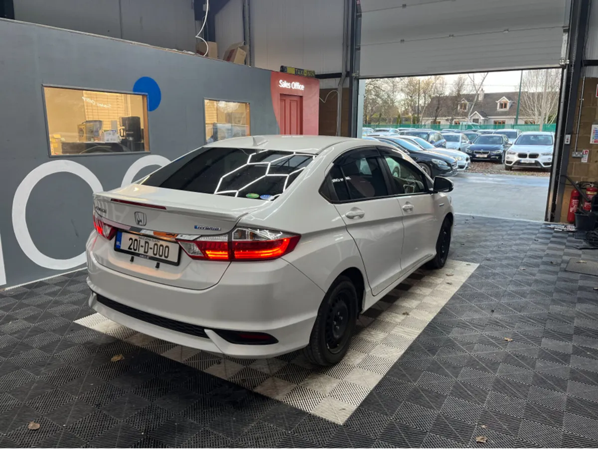 Honda Grace 2020 HONDA GRACE 1.5L HYBRID / 75K KMS - Image 2