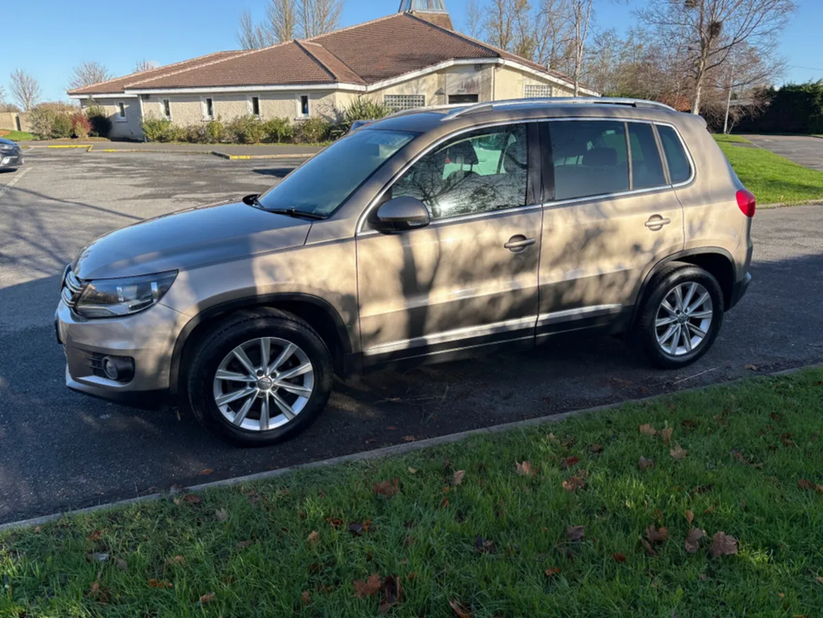 Volkswagen Tiguan SPORT 2.0 TDI MANUAL 6SPEED FWD - Image 2