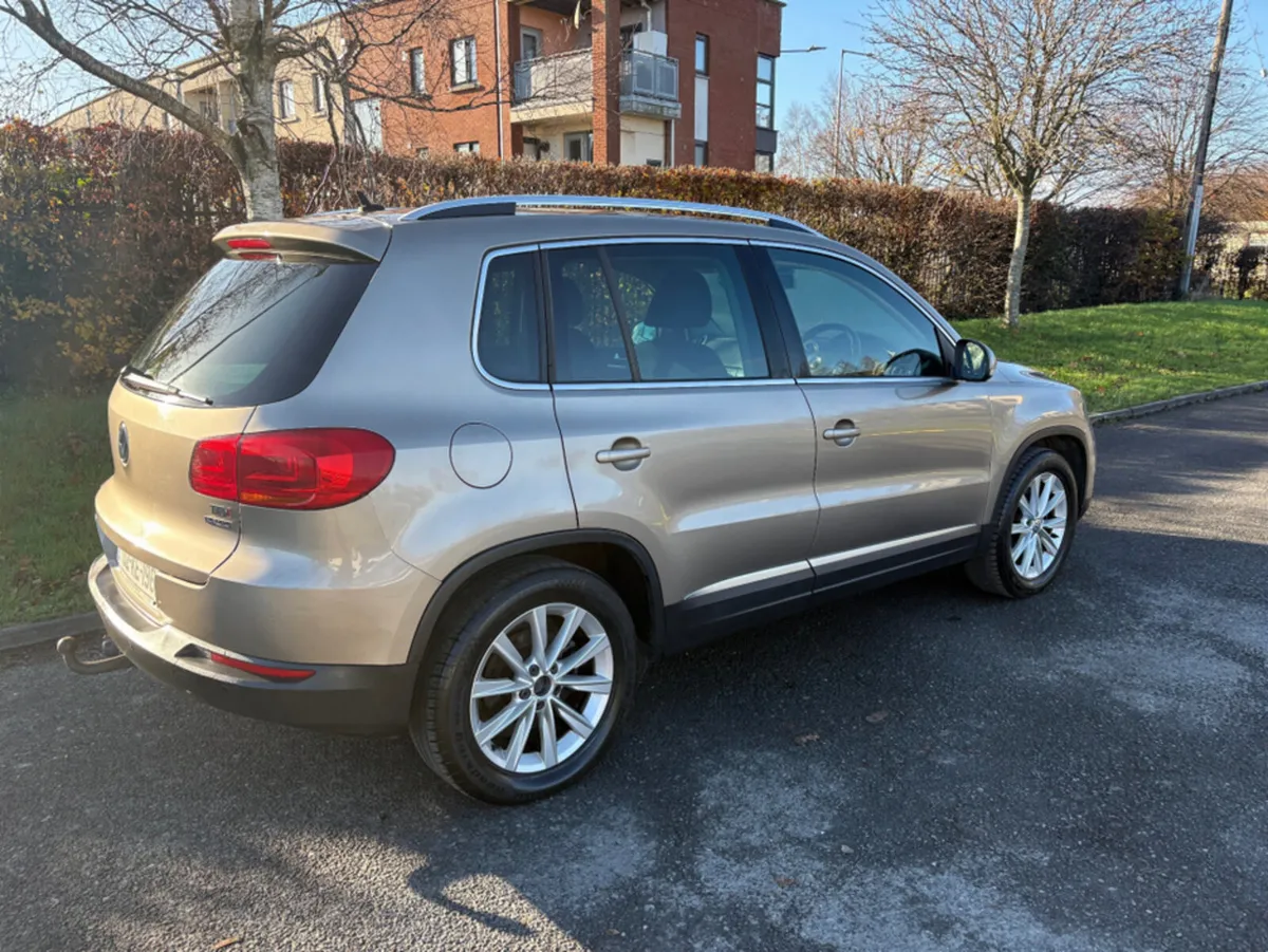Volkswagen Tiguan SPORT 2.0 TDI MANUAL 6SPEED FWD - Image 4