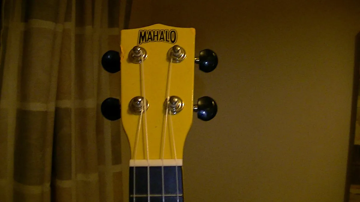 MAHALO Soprano Ukulele - Image 4