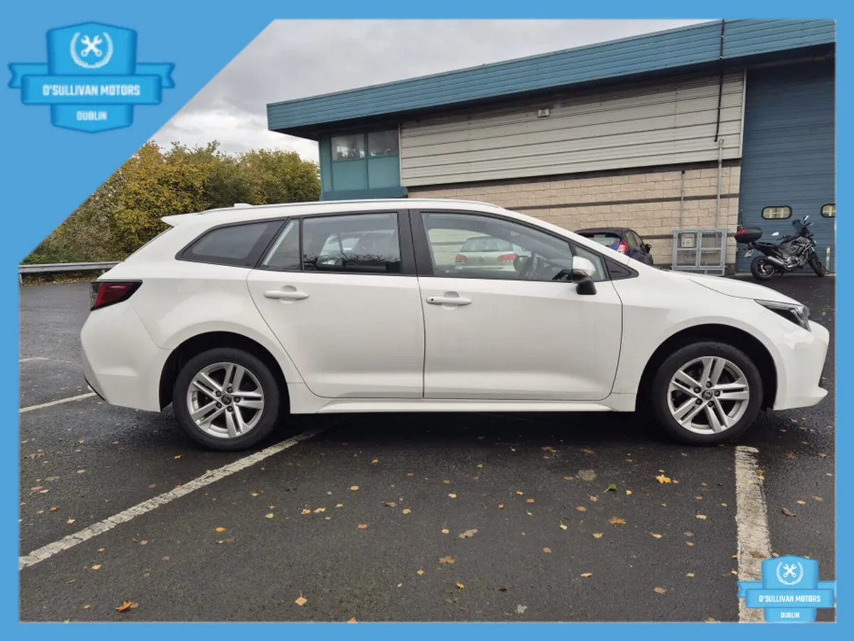 Toyota Corolla / 2022 / IRISH CAR / HYBRID / AUTO - Image 4