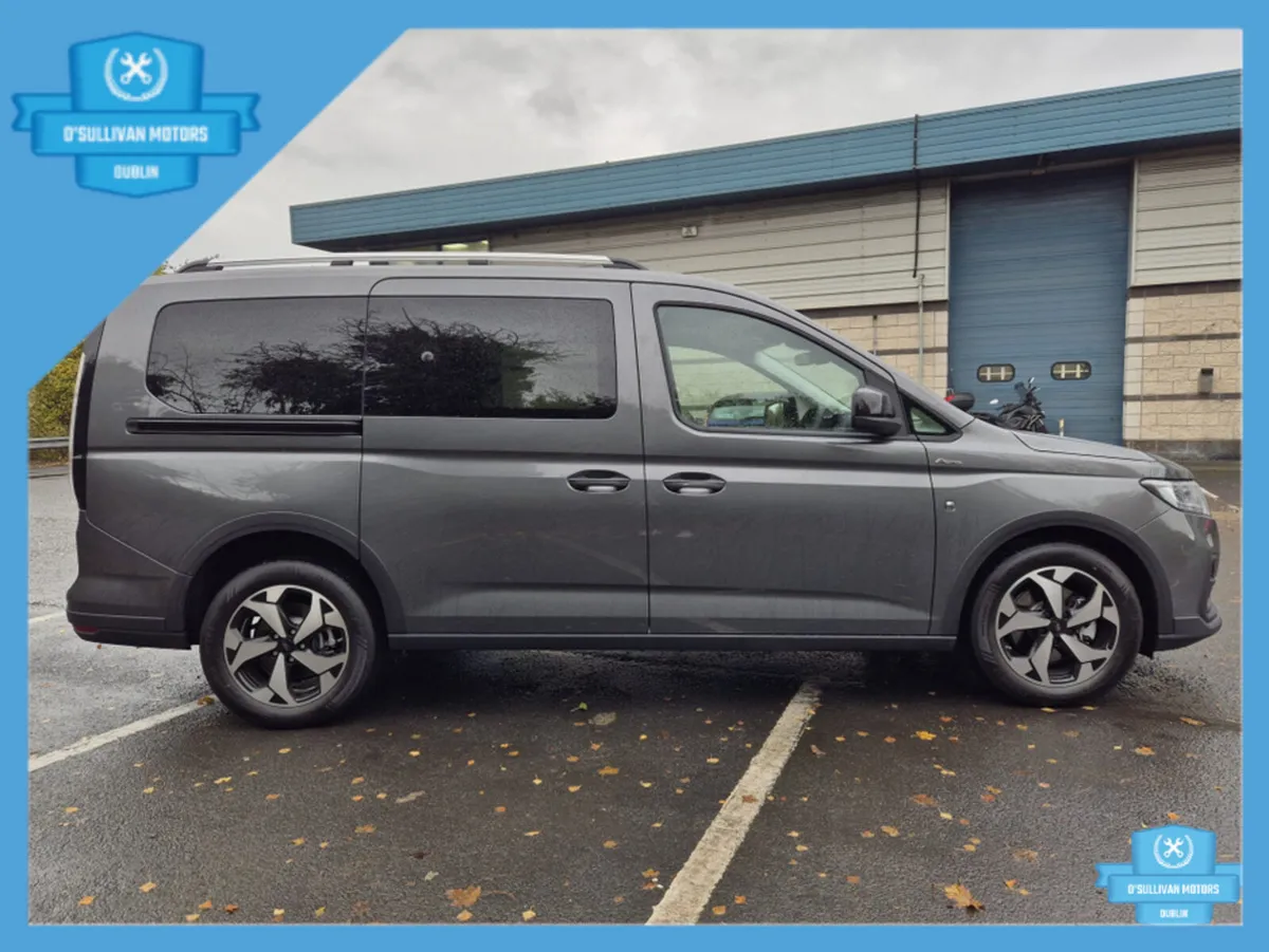 Ford Tourneo Connect TITANIUM/2026/PLUG-IN HYBRID/ - Image 4