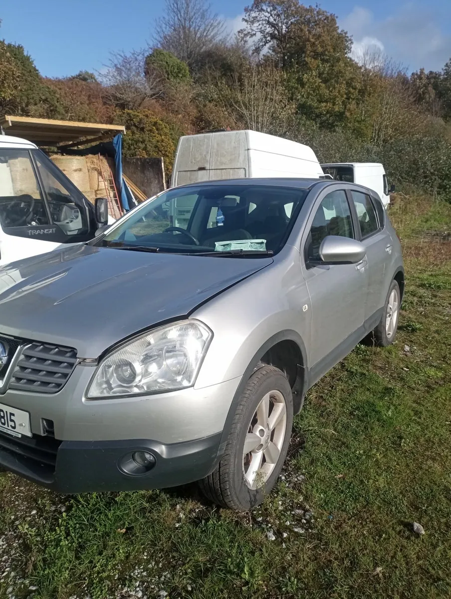 “2010 Nissan Qashqai shell or parts for sale - Image 1