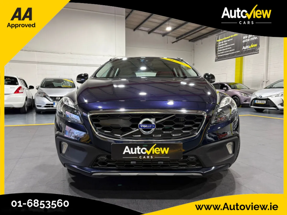 Volvo V40 D4 2.0 Diesel Automatic, AA APPROVED // - Image 2