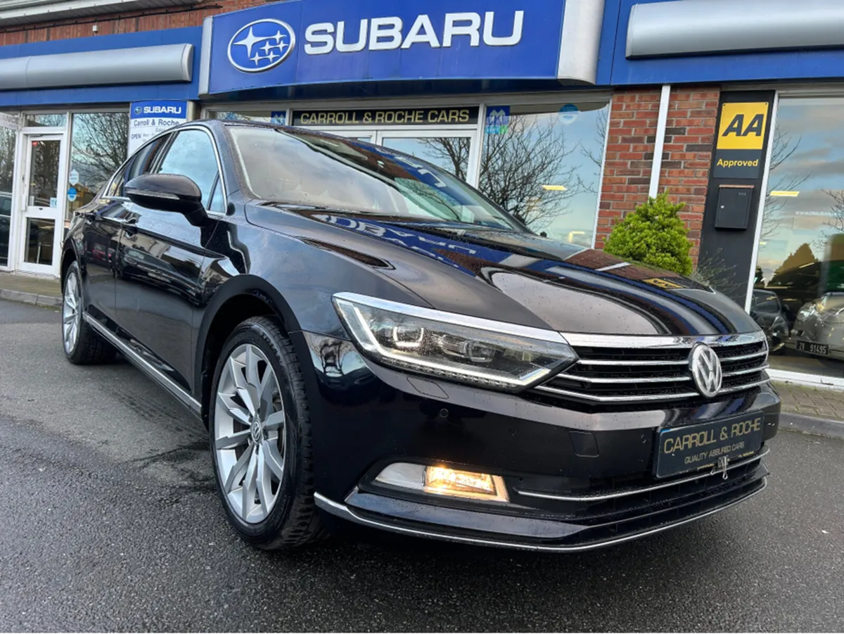Volkswagen Passat High-Line Automatic - Black + Bl - Image 3