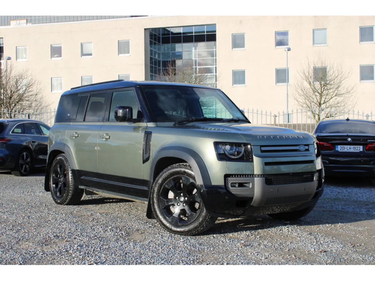 Land Rover Defender 110 X-DYNAMIC S PHEV P400E AWD - Image 2