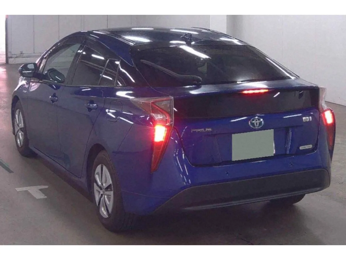 Toyota Prius 1.8 Petrol Auto - Image 3