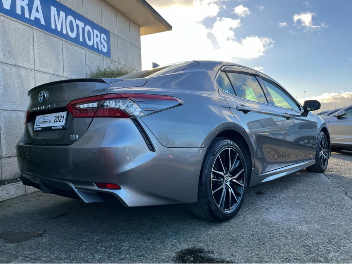 Toyota Camry WS AUTOMATIC HYBRID 2.5 PETROL //HIGH - Image 4