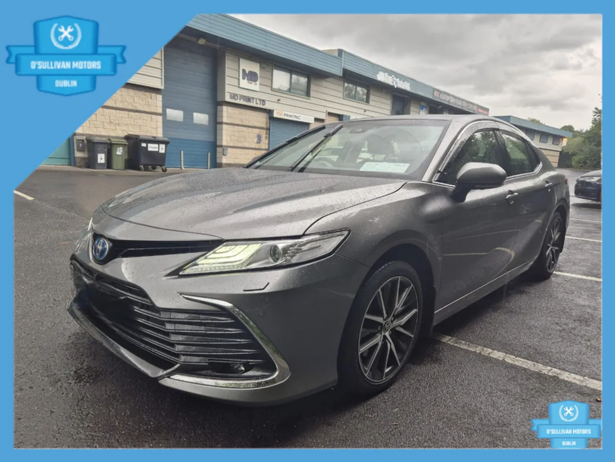 Toyota Camry / 2020 / 2.5 PETROL HYBRID / AUTO - Image 1