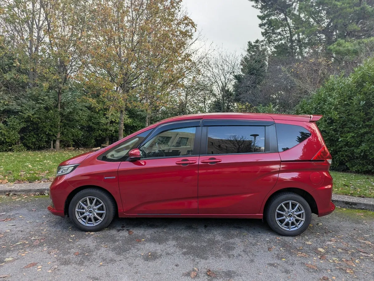 2020 Honda Freed Automatic Hybrid Electric 5 Seats - Image 2