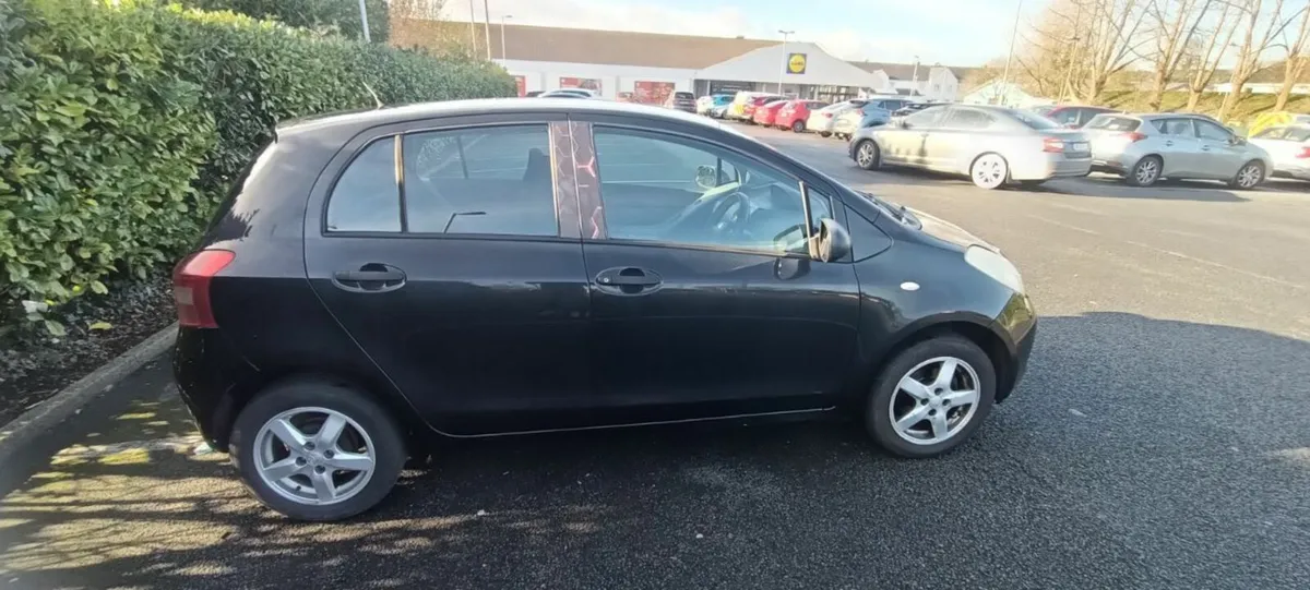 Toyota Yaris 2007 1.0 Petrol - Low Mileage - Image 3