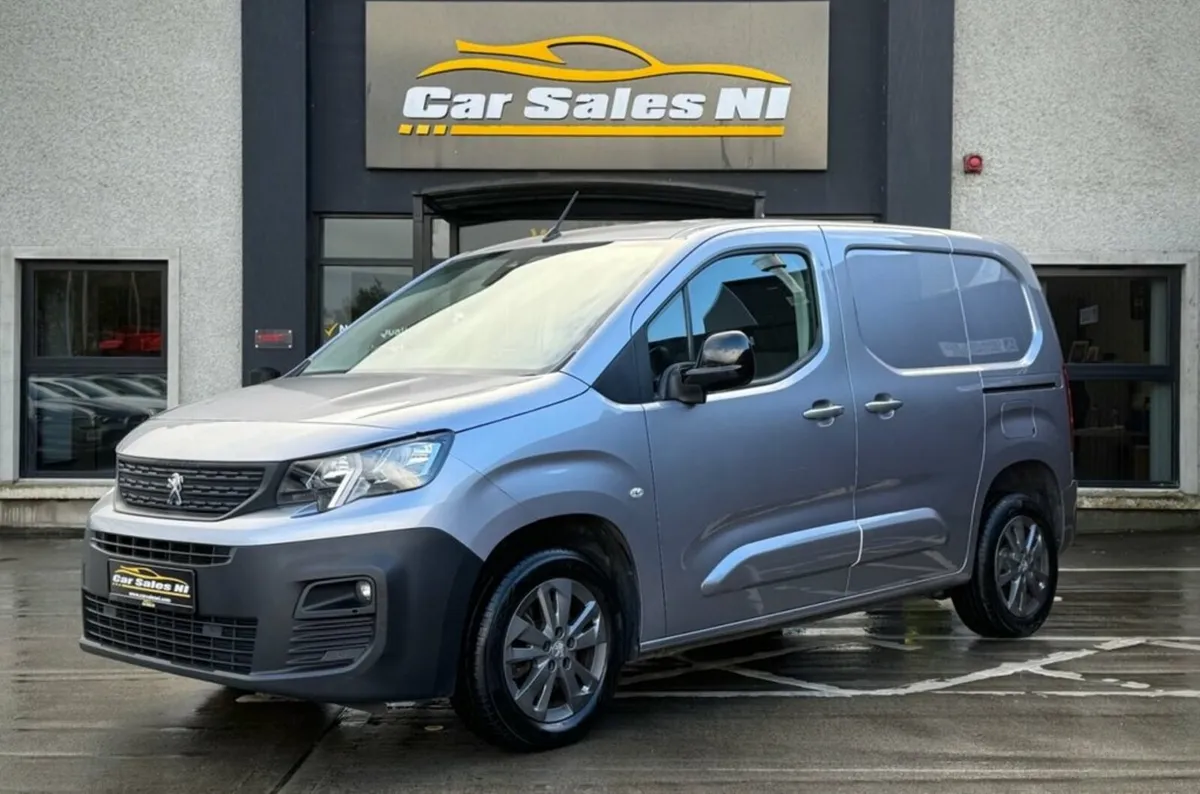 1.5 BlueHDi 1000 Asphalt Premium Standard Panel Va - Image 2