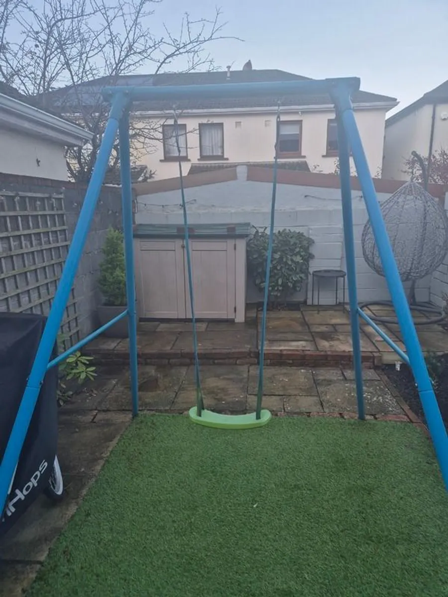 Single swing set - Image 1