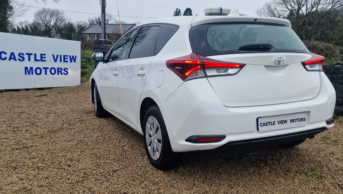 191 AURIS COMMERCIAL MINT GALWAY €7995 - Image 4