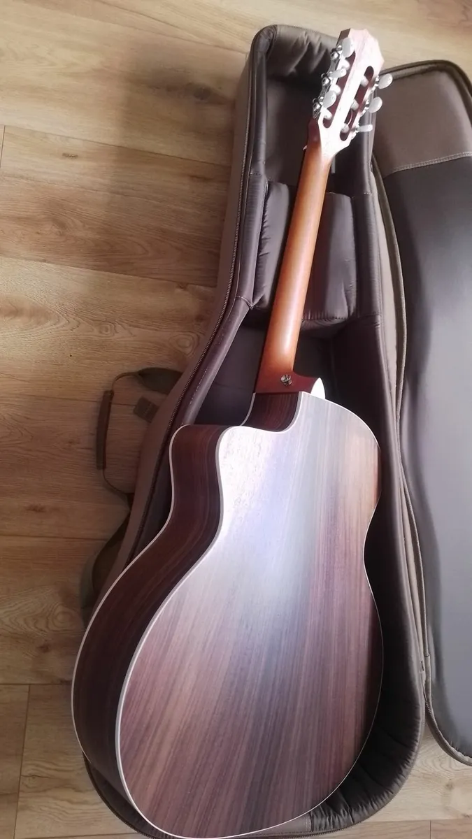 Taylor Guitar 214ce-N - Image 3