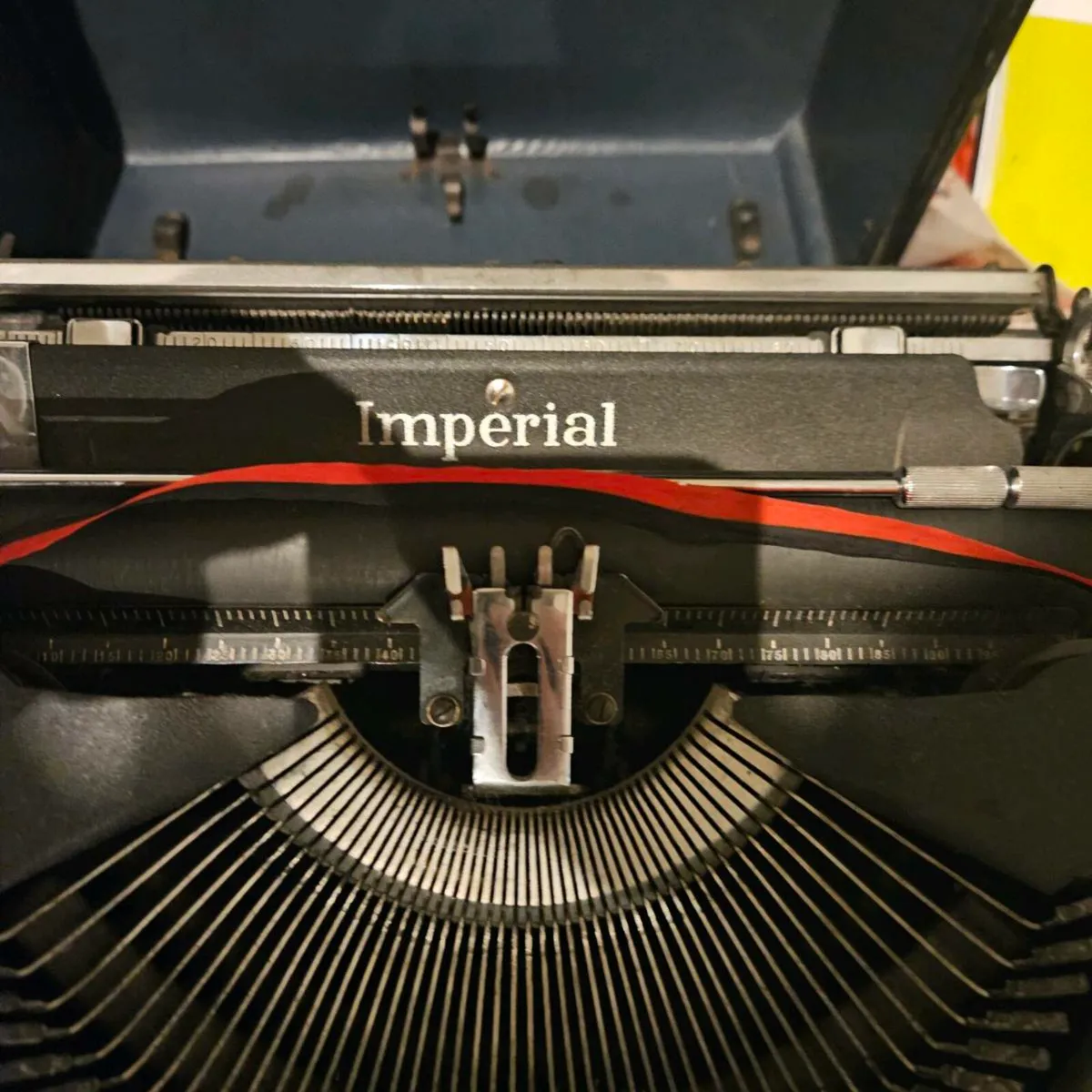 Imperial typewriter - Image 2