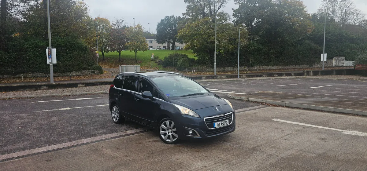 Peugeot 5008 2015 Top Spec Pan Roof - Image 2