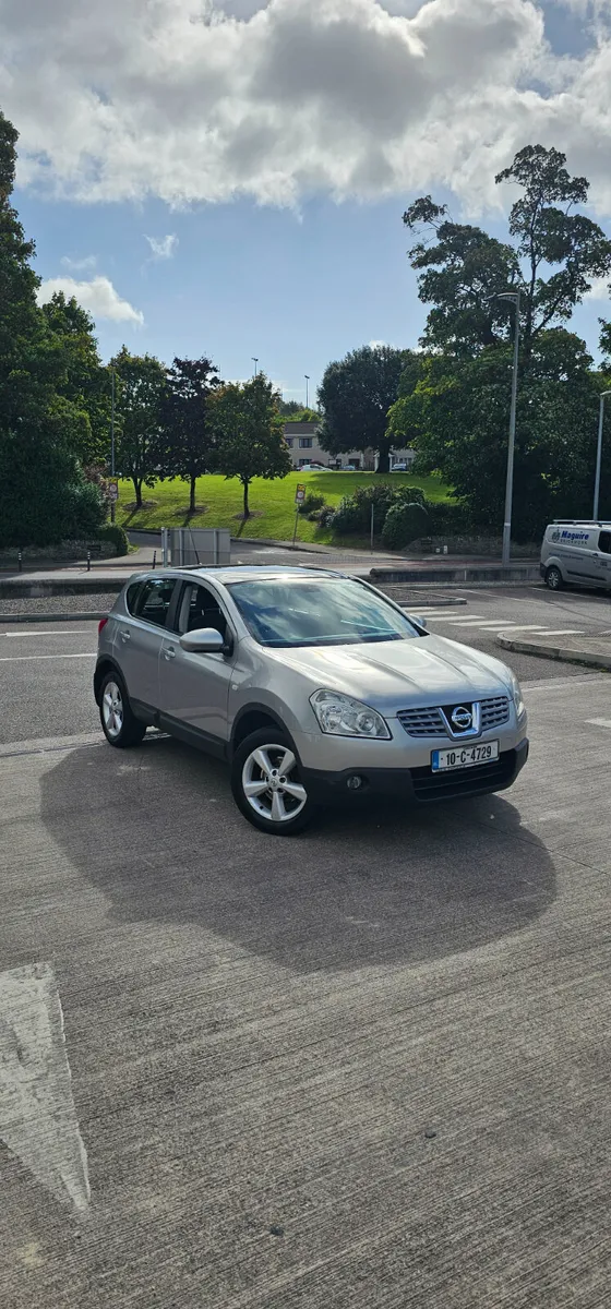 Nissan Qashqai Panoramic roof New Tyres - Image 1