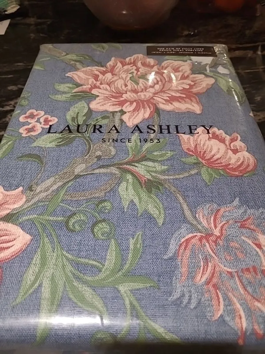 New Laura Ashley Curtains 64x90 - Image 2