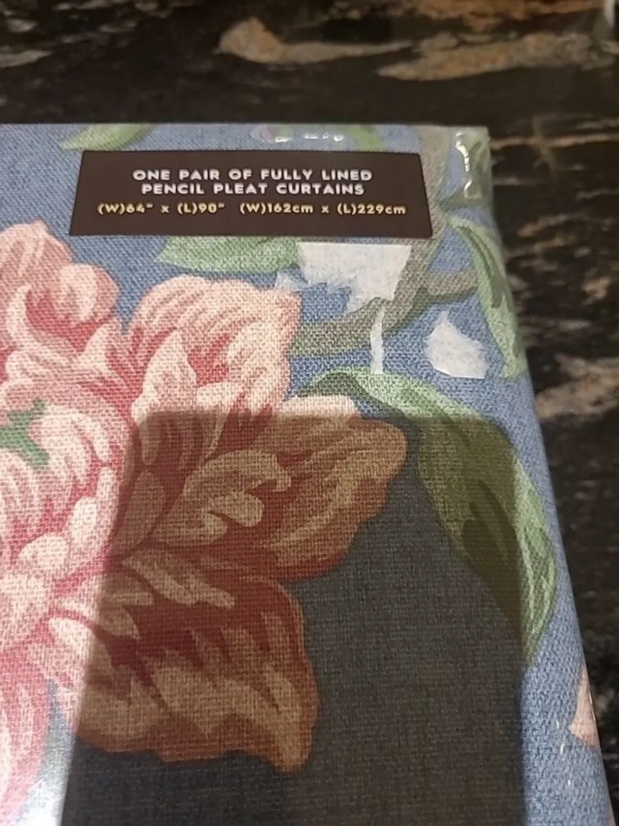 New Laura Ashley Curtains 64x90 - Image 3