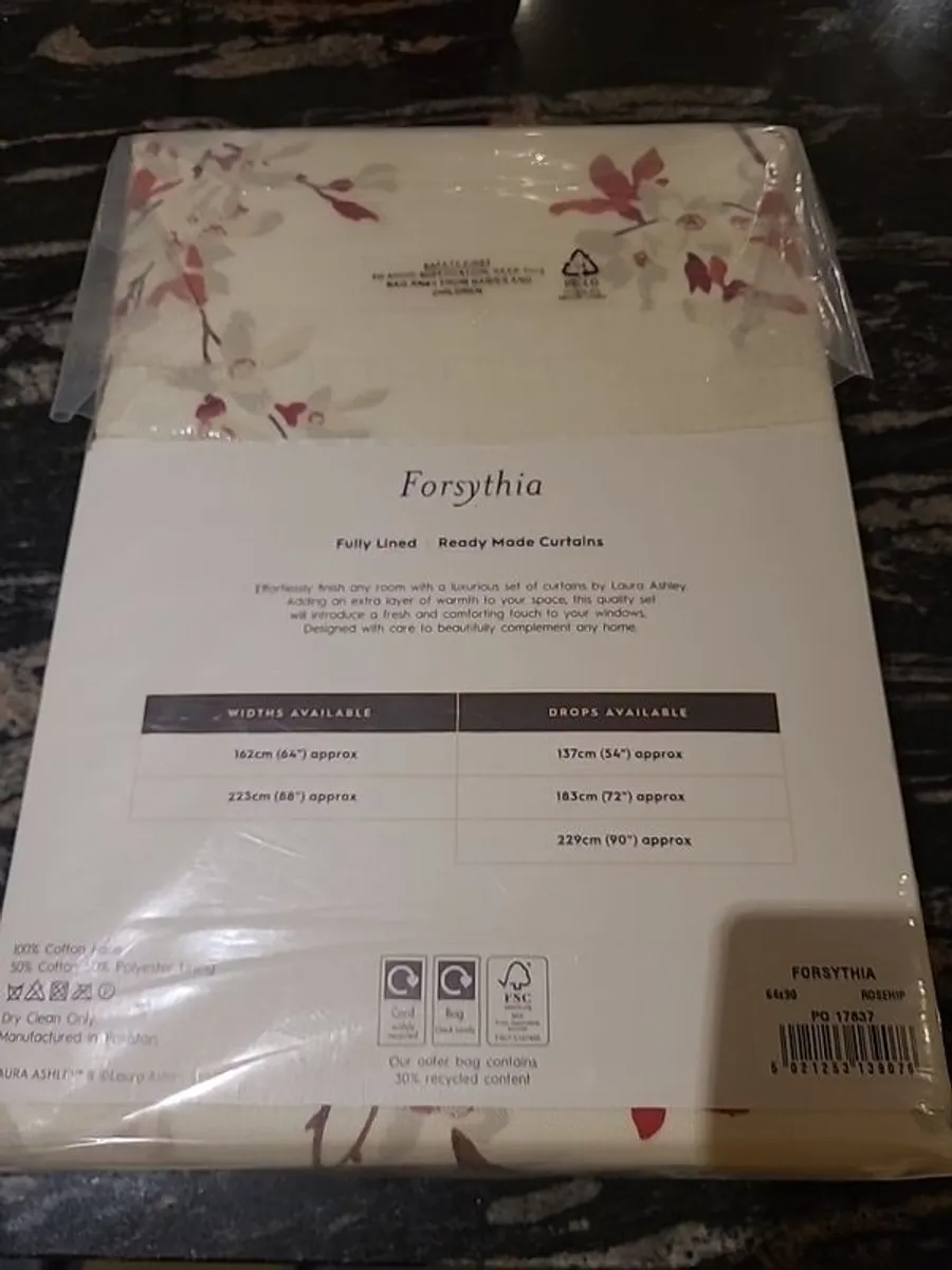 New Laura Ashley Curtains 64x90 - Image 3