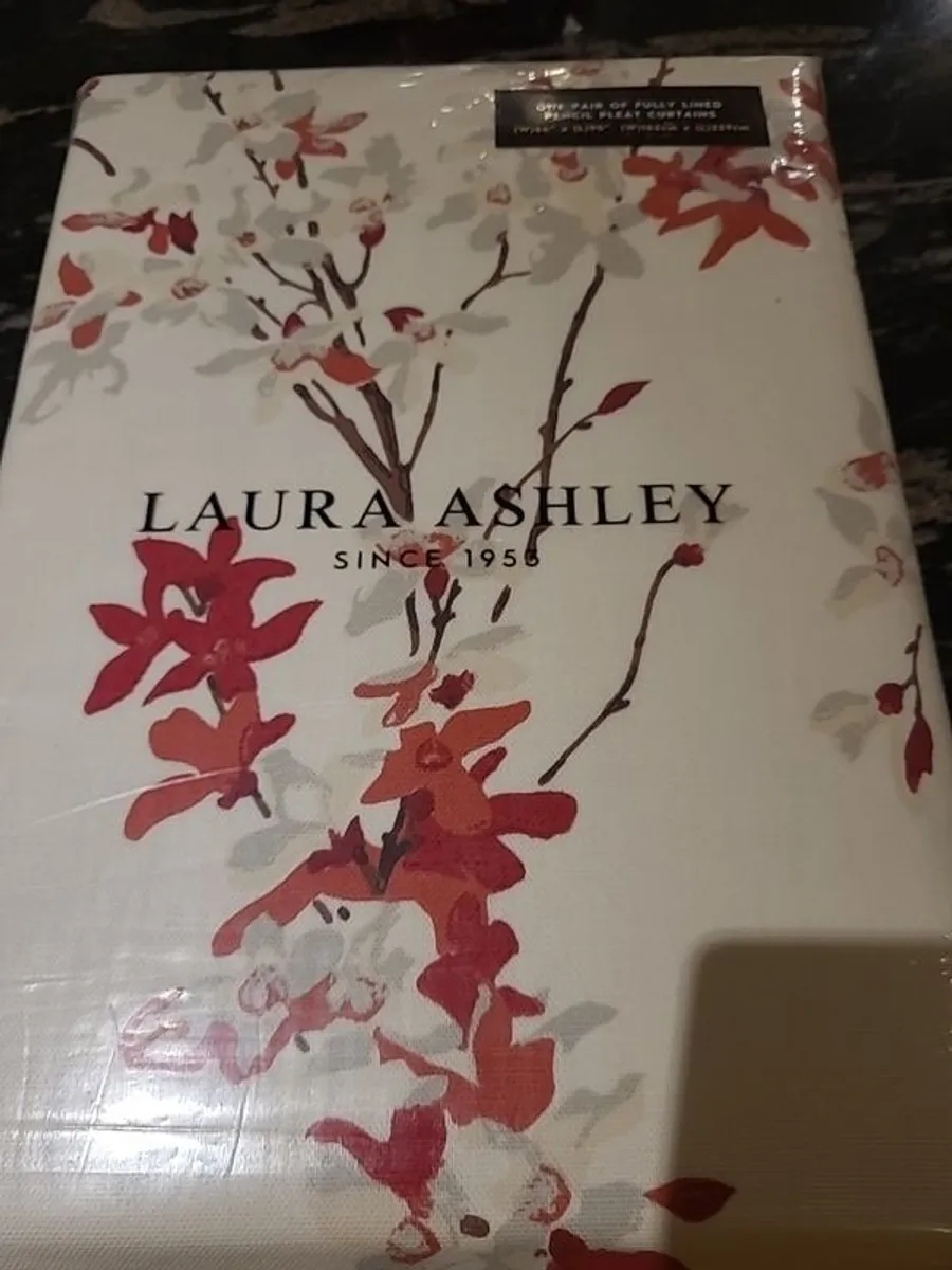 New Laura Ashley Curtains 64x90 - Image 4