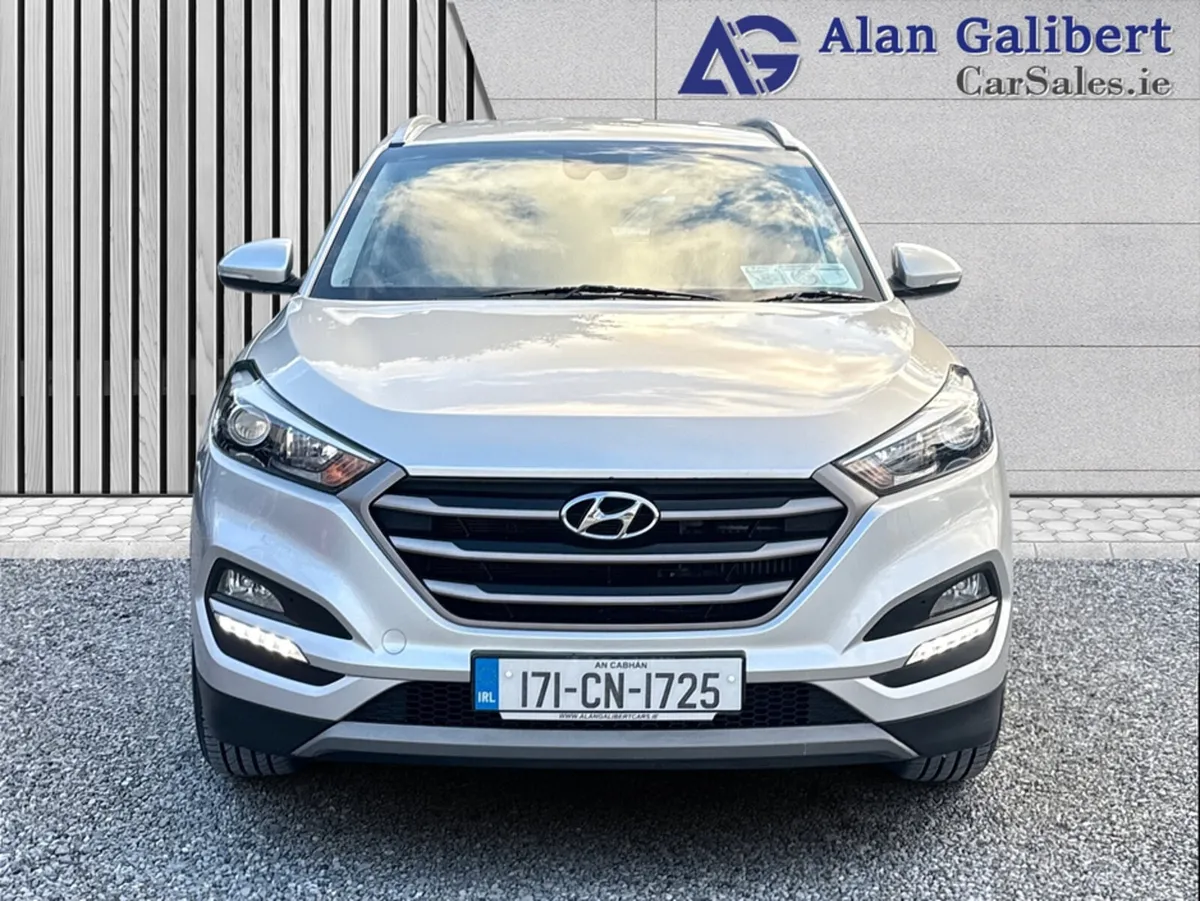 Hyundai Tucson 1.7 Diesel SE NAV €67 PW - Image 4