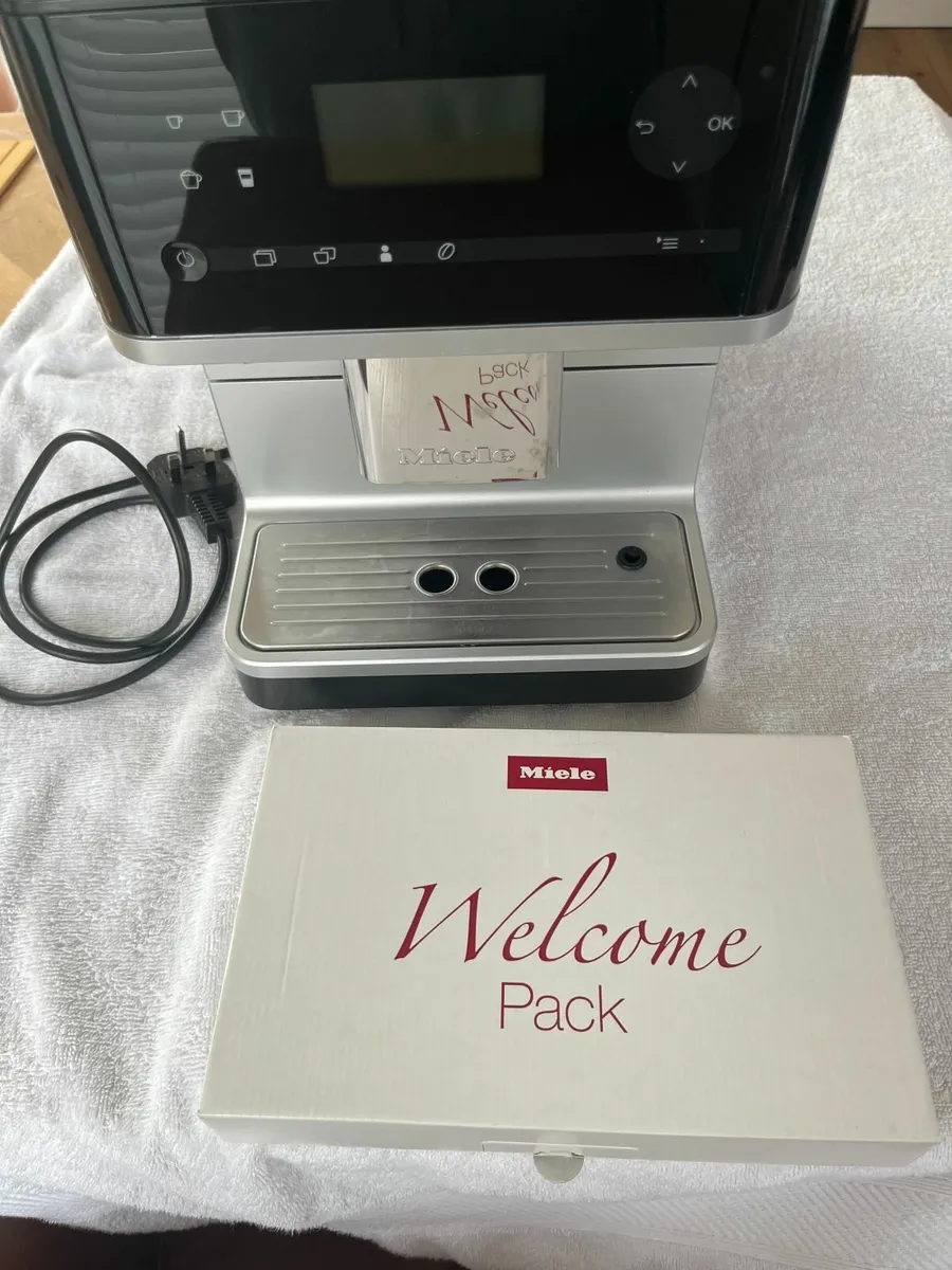 Miele CM 6350 – Bean-to-Cup Coffee Machine – Black - Image 3