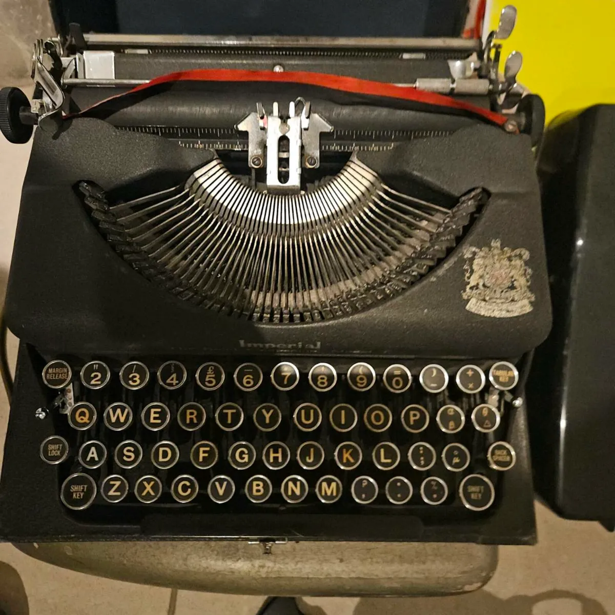 Imperial typewriter - Image 4