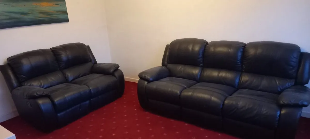 2 Leather couches - Image 1