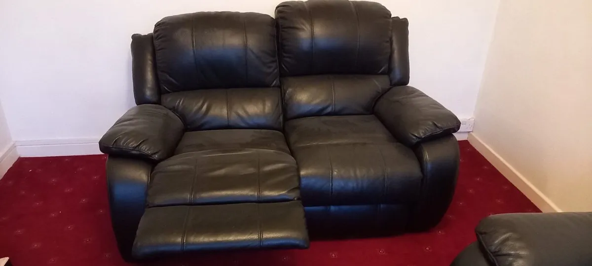 2 Leather couches - Image 4